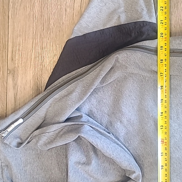 Lululemon Sway Cowl Neck Jacket sz 8 Grey, Side Zipper - Picture 7 of 13